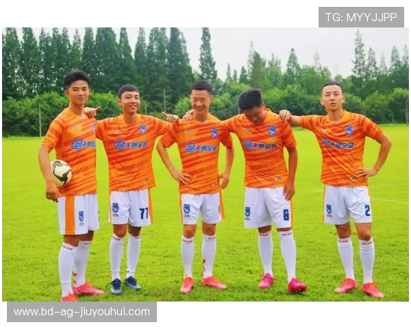 天朗足球双层袜套多款颜色选择助力运动表现提升舒适体验